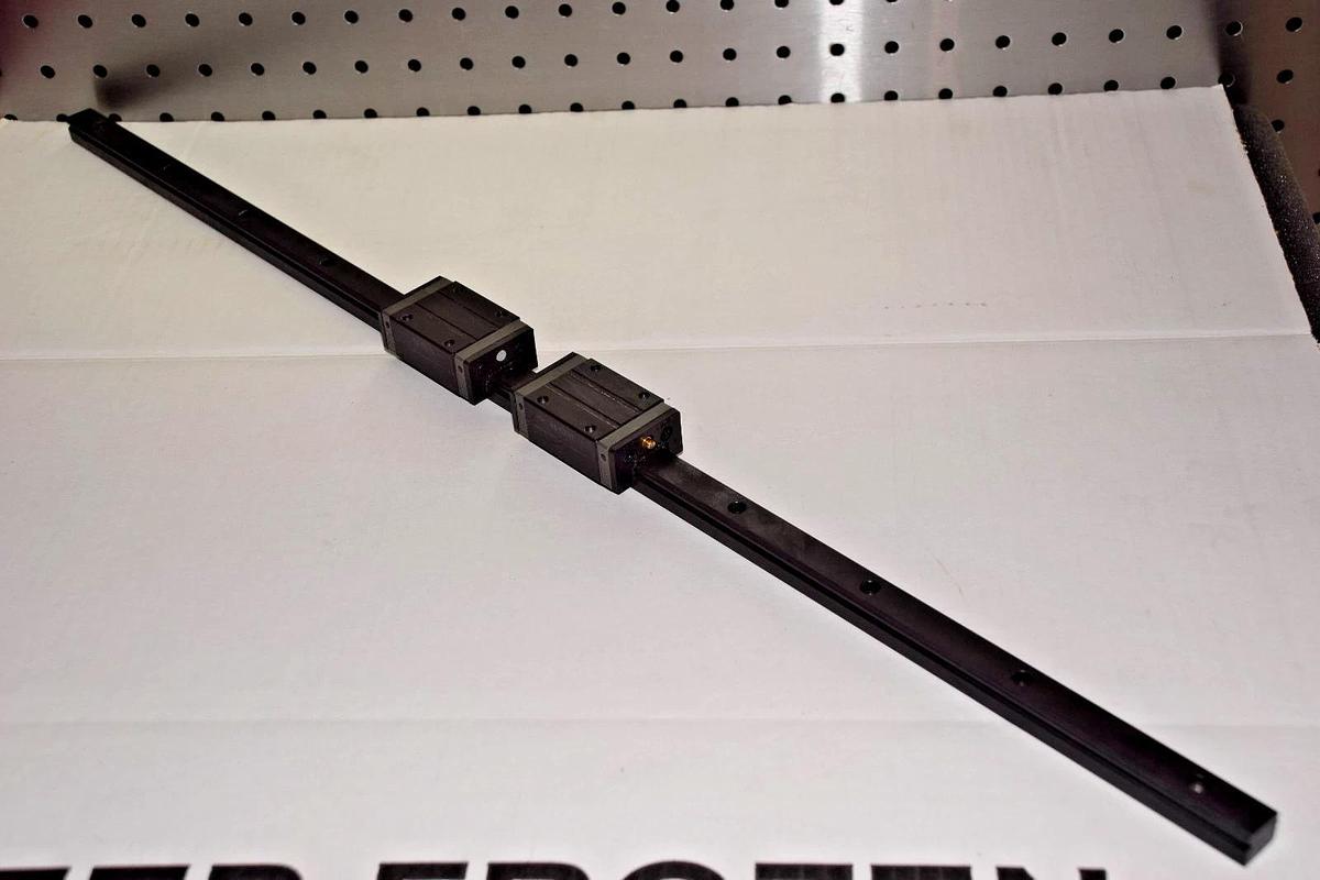 Used NSK SS150640ALD2B01P61 46-007 KL LINEAR GUIDE RAIL CNC SLIDE RAIL S15 BEARINGS
