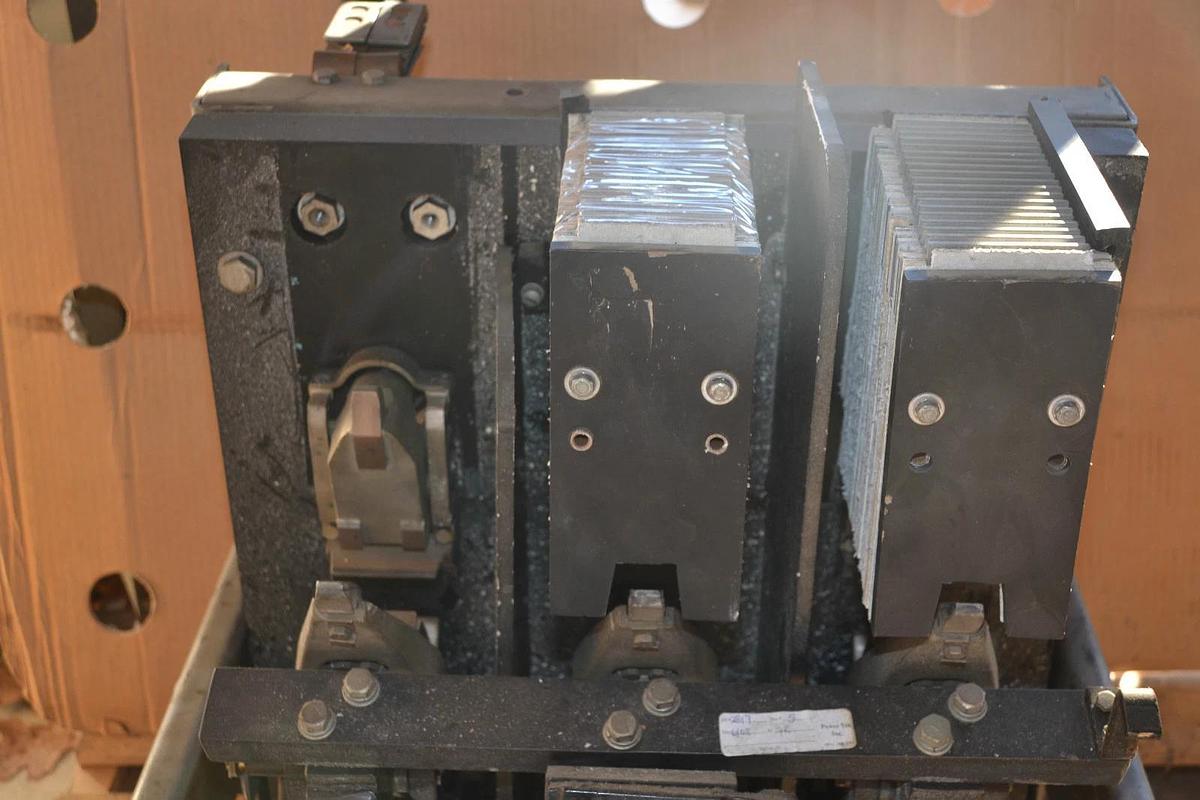 Used Westinghouse DA-50 DA50 Air Breaker 600a 600 amp 7-so.6y3768  sold  ASIS see pic