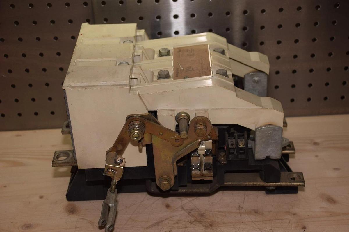 Used Westinghouse A201K5CAZ1 Size 5 Motor Starter, SZ 5,Contactor, 3-Phase, Model J,