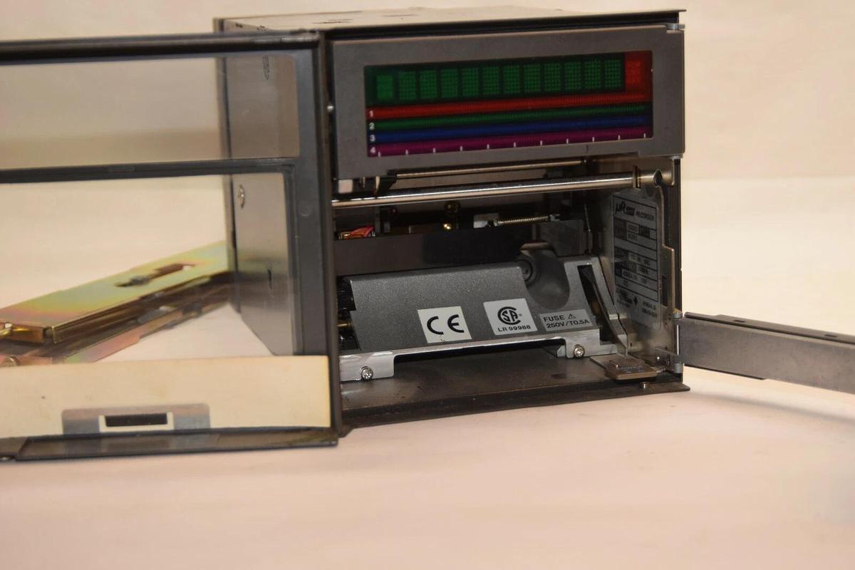 Used JOHNSON YOKOGAWA 436003 100-240Vac 50/60Hz Data Chart Recorder