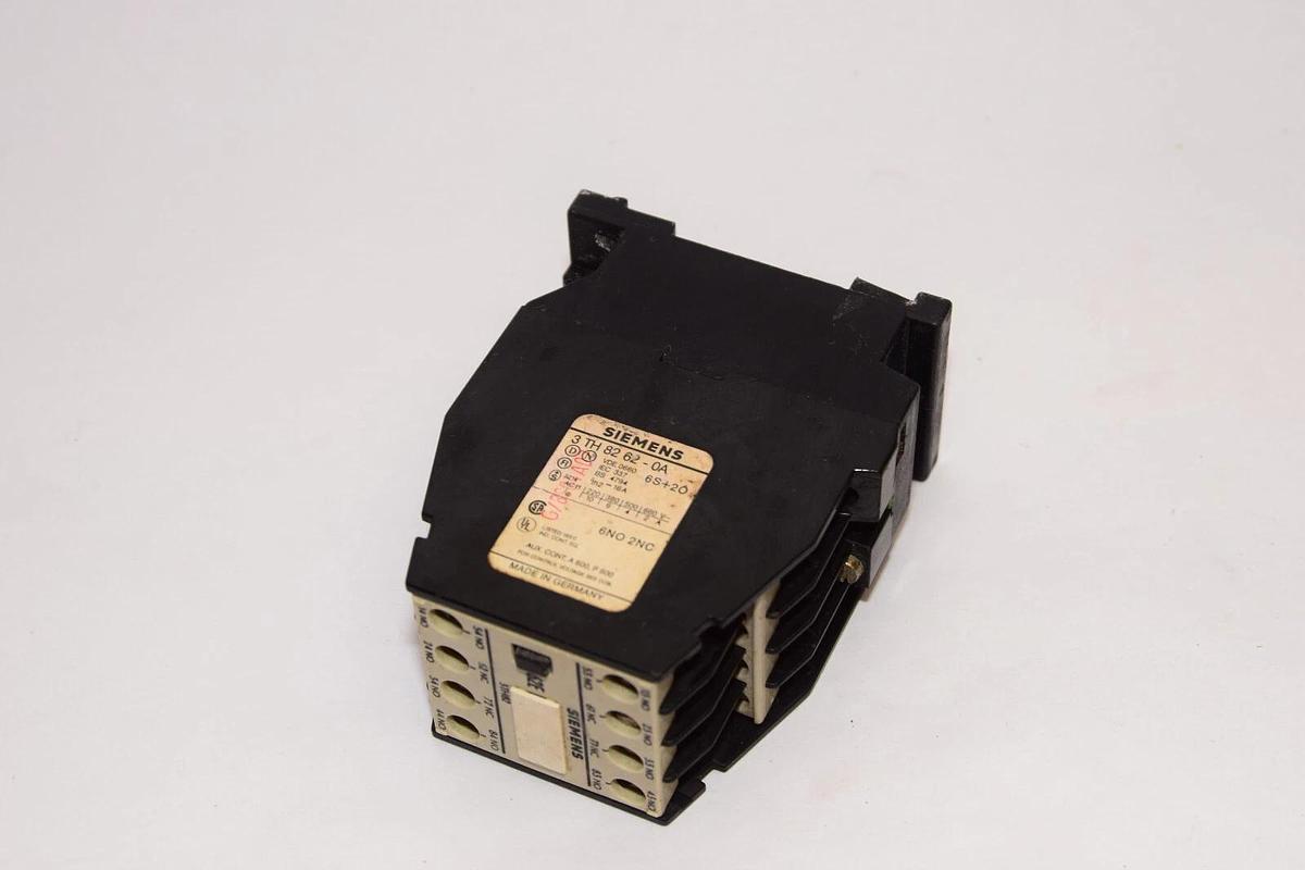 Used SIEMENS 3TH82 62-0A 42V Coil Contactor