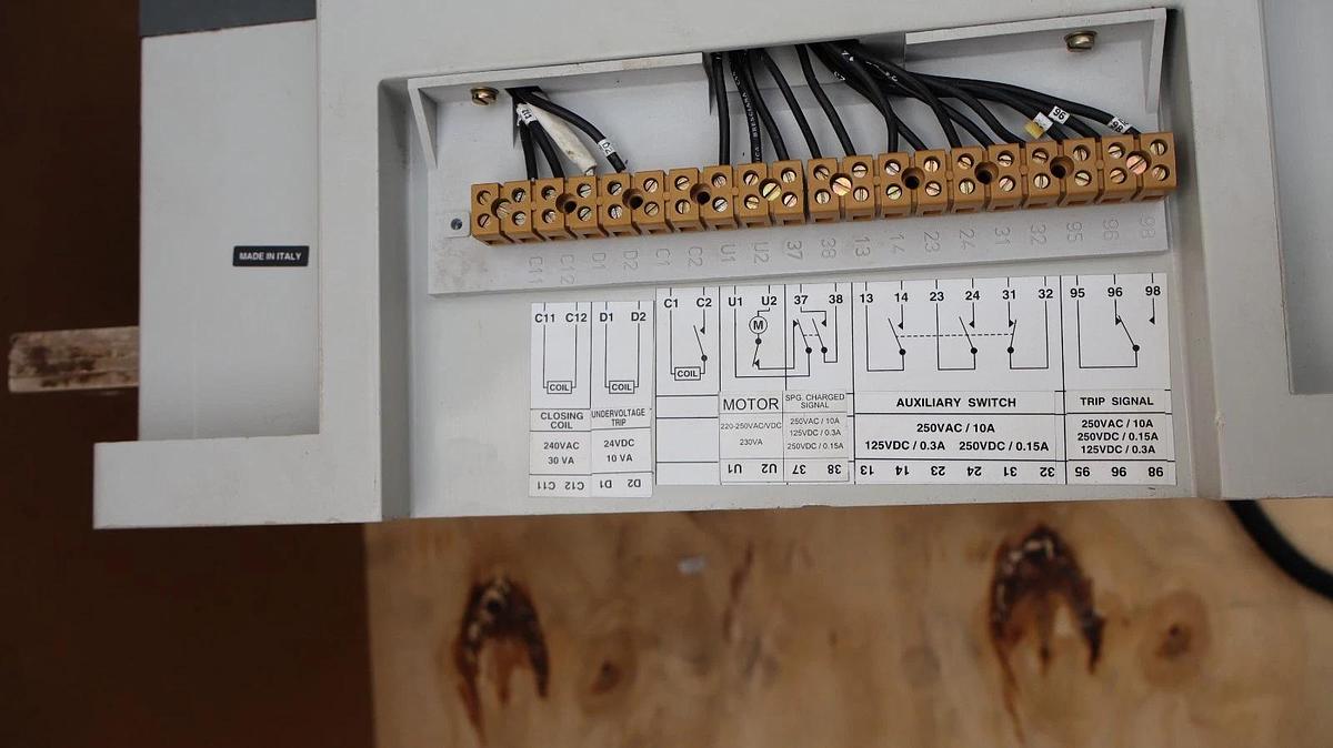 Used ABB Sace S8 S8V 1600A Circuit Breaker AG04002470 PR212/P P-3203  3p 240/480/600v