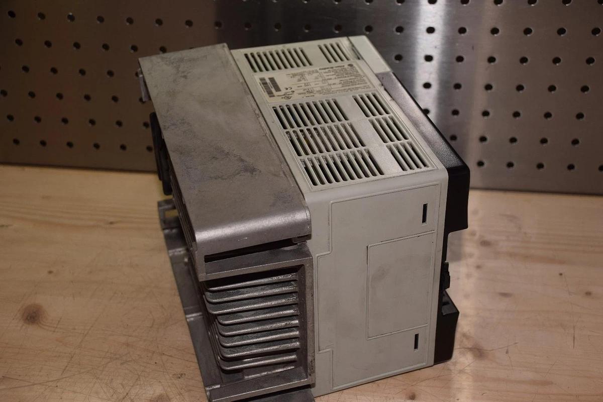 Used Allen-Bradley AB PowerFlex Power Flex 70 Drive 20AD3P4A0AYNANNN Ser. A 2hp 1.5kW