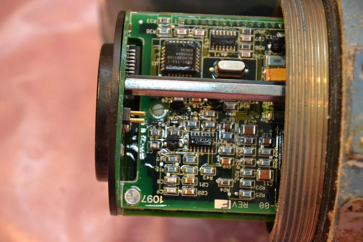 Used FISHER ROSEMOUNT PH TRANSMITTER 2081C 2081 C 2081-C