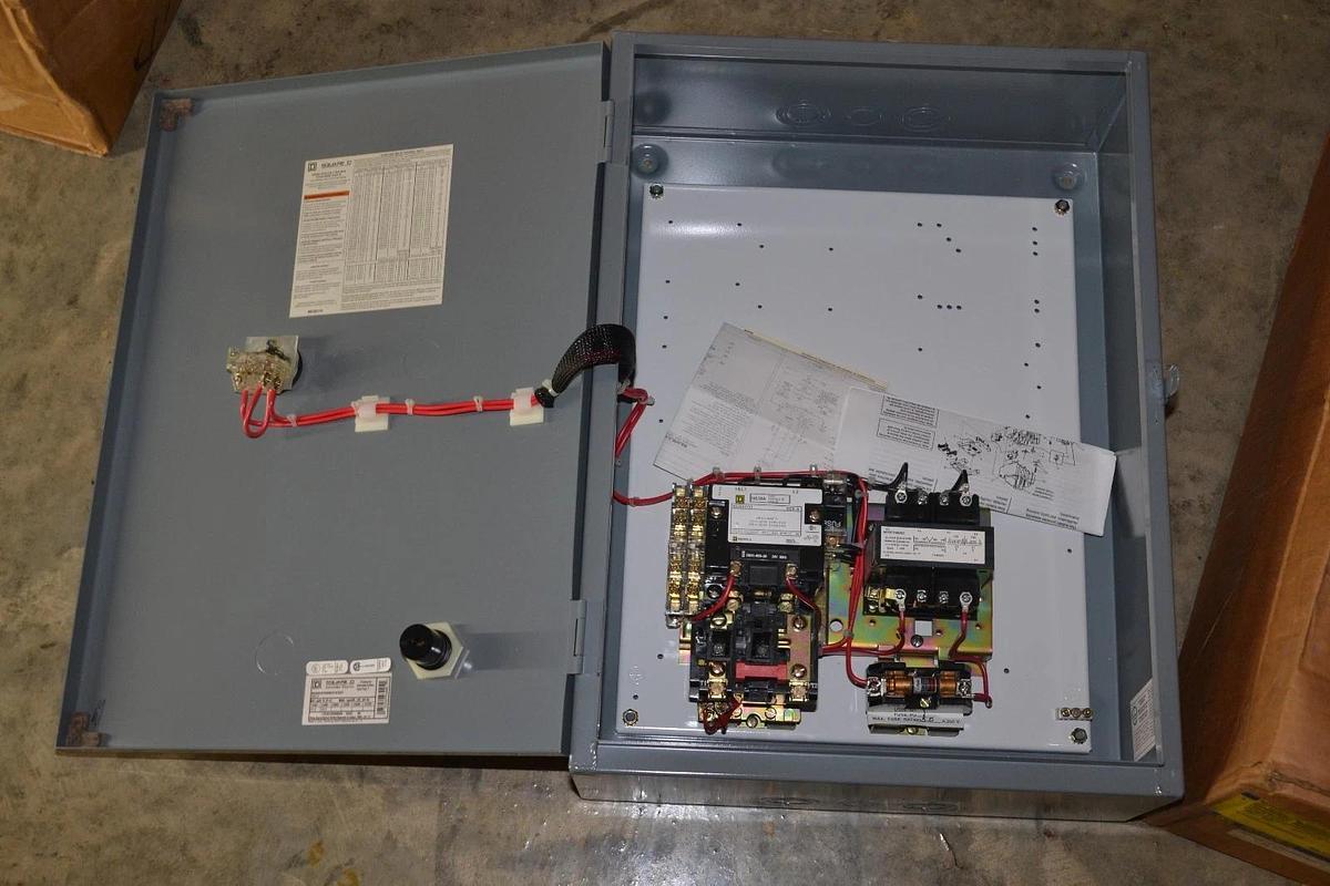 SQUARE D AC Magnetic Starter Combo 8536SCG1V89CFF4TX22 Size Sz 1 Ser A NEW