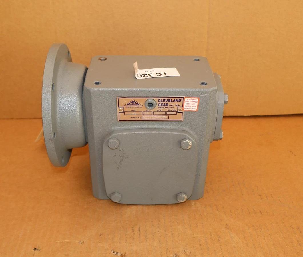 Cleveland Gear Box Speed Reducer M2313CAH05B ICHS 24 5:1 NEW