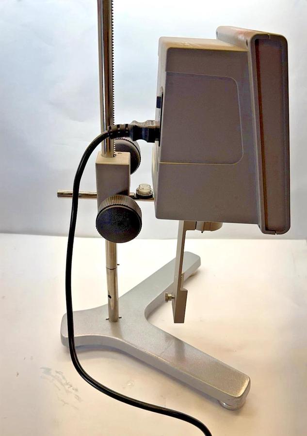 Used Cole-Parmer 98965-50 9896550 Lab Digital Viscometer 100/240v 25w