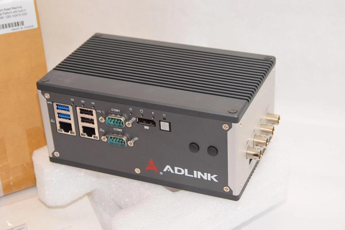 (NEW) ADLINK MCM-100 MCM100 E3950 Processor-Based Machine Monitoring Machine
