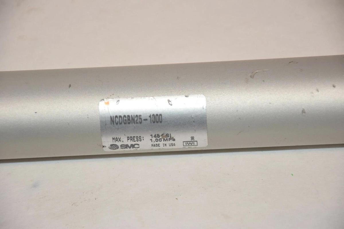 Used SMC NCDGBN25-1000 145psi 1000MPa AIR CYLINDER