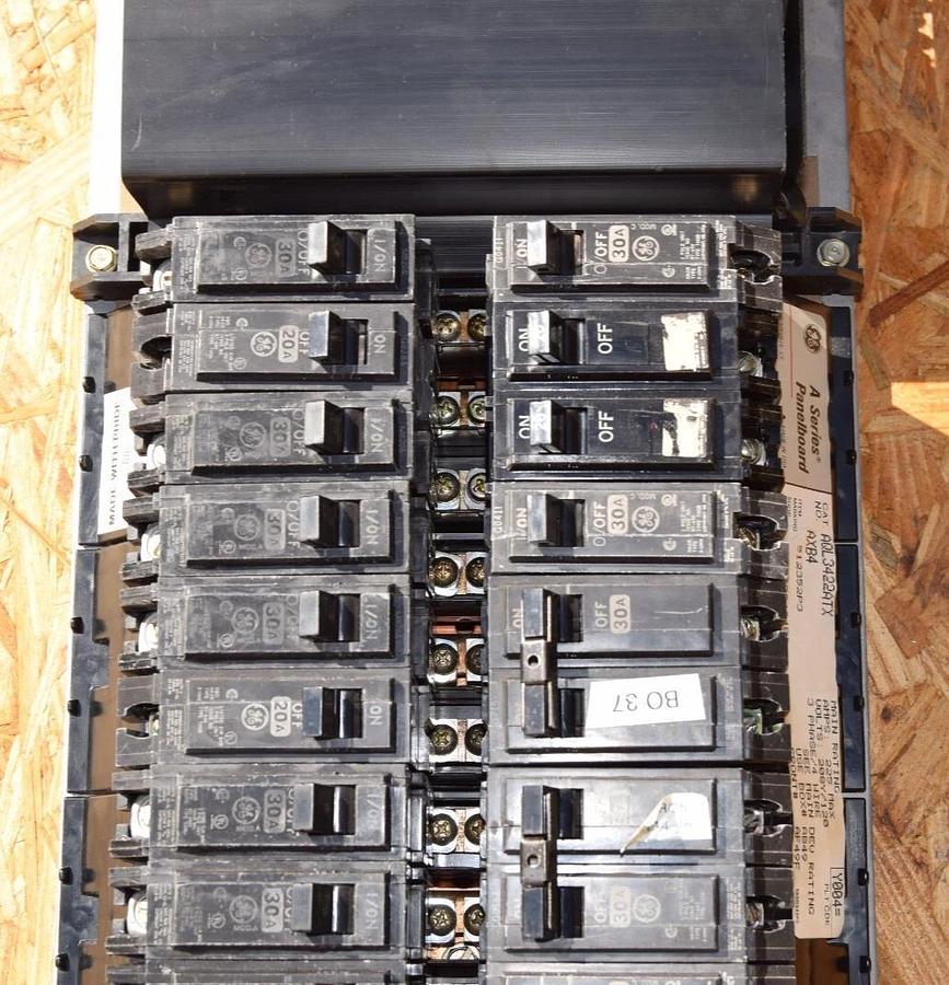 Used General Electric GE A Series Panelboard Interior AQL3422ATX AXB4 225a 3ph 4w