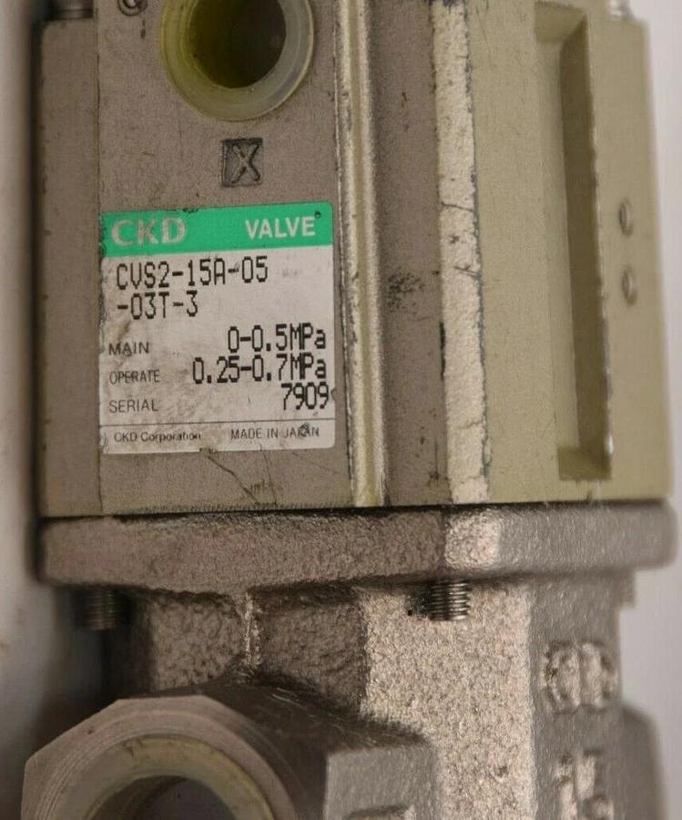 (NEW) CKD CVS2-15A-05-03T-3 0-0.5MPa / 0.25-0.7MPa 24V Coil Solenoid Valve