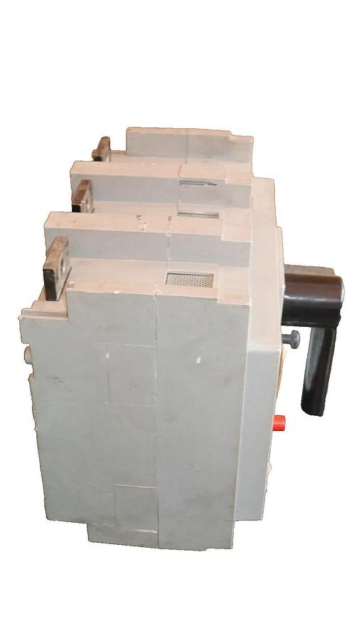 Refurbished GE General Electric Circuit Breaker Power Break 800A Amp TP84SSZ TR4S250