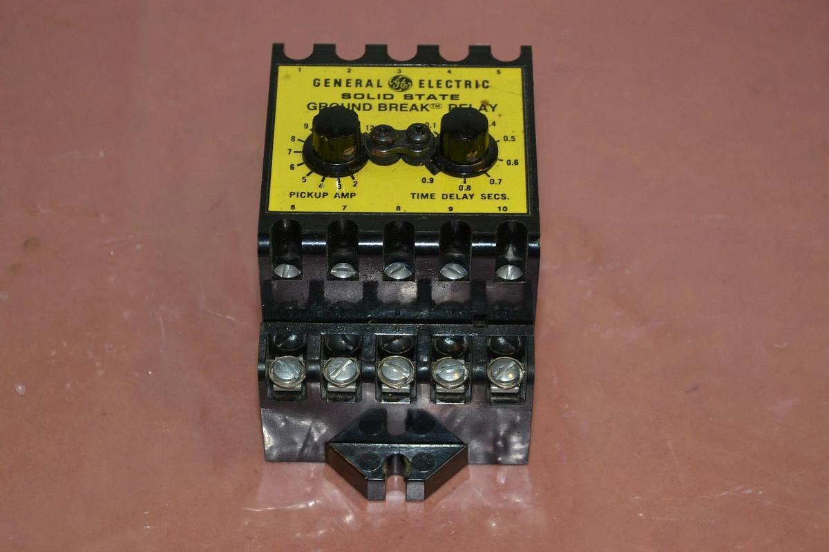 Used GENERAL ELECTRIC GE SOLID STATE GROUND BREAK RELAY TGMR1D NP266205-32