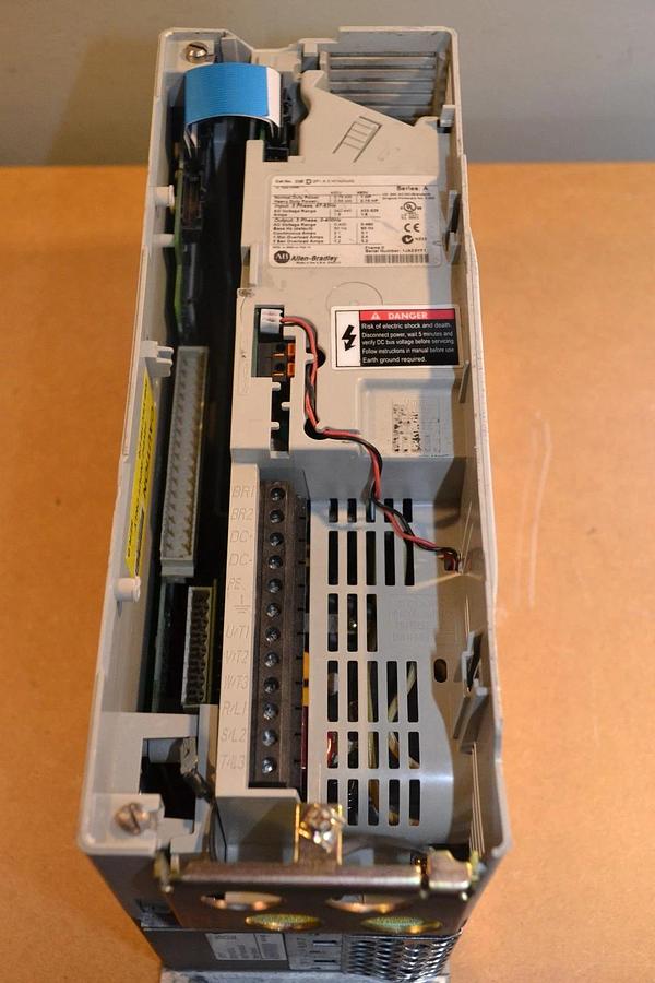 Used ALLEN BRADLEY 20B D 2P1 A 0 NYNANA0 20BD2P1A0NYNANA0  1HP  AC DRIVE