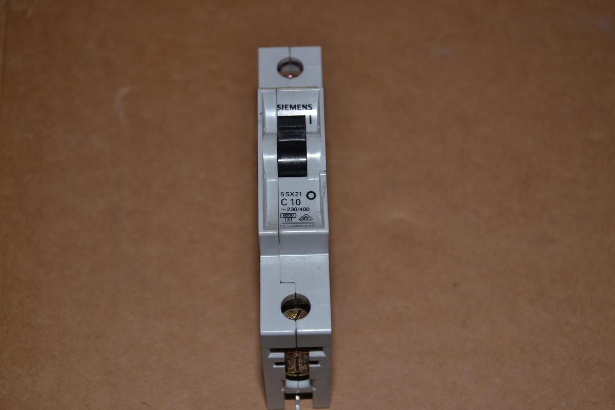 Used SIEMENS 5SX21 C10 10A 1POLE 277V CIRCUIT BREAKER