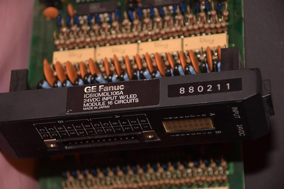 Used (LOT OF 2) GE FANUC IC610MDL106A 24VDC INPUT W/LED 16 CIRCUIT INPUT MODULE