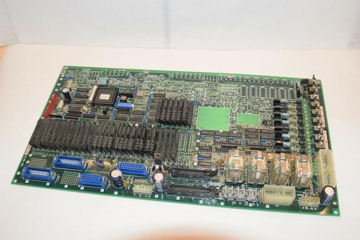 Used NACHI UM-837A 20-94032068 UM837A2094032068 Control Board