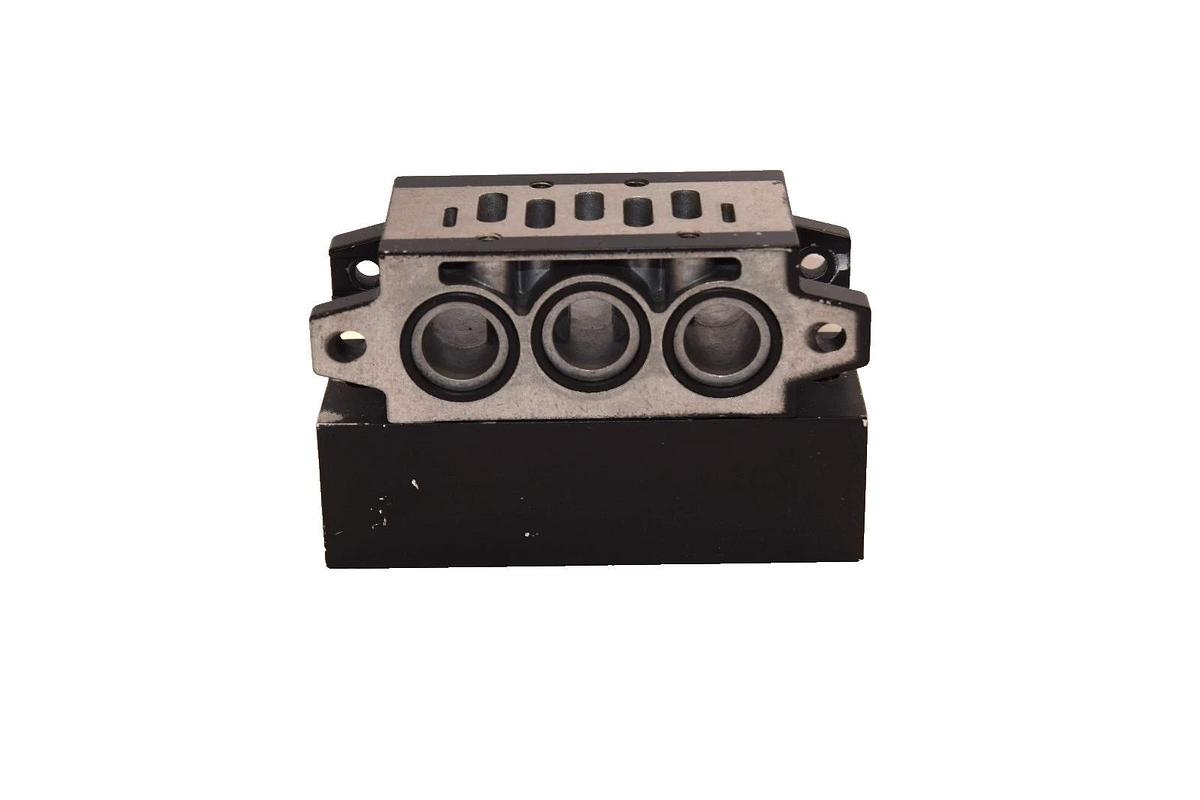 Used Ross Manifold Sub-Base Base 665K91 VDMA 24 345 C2 , VDMA24345C2