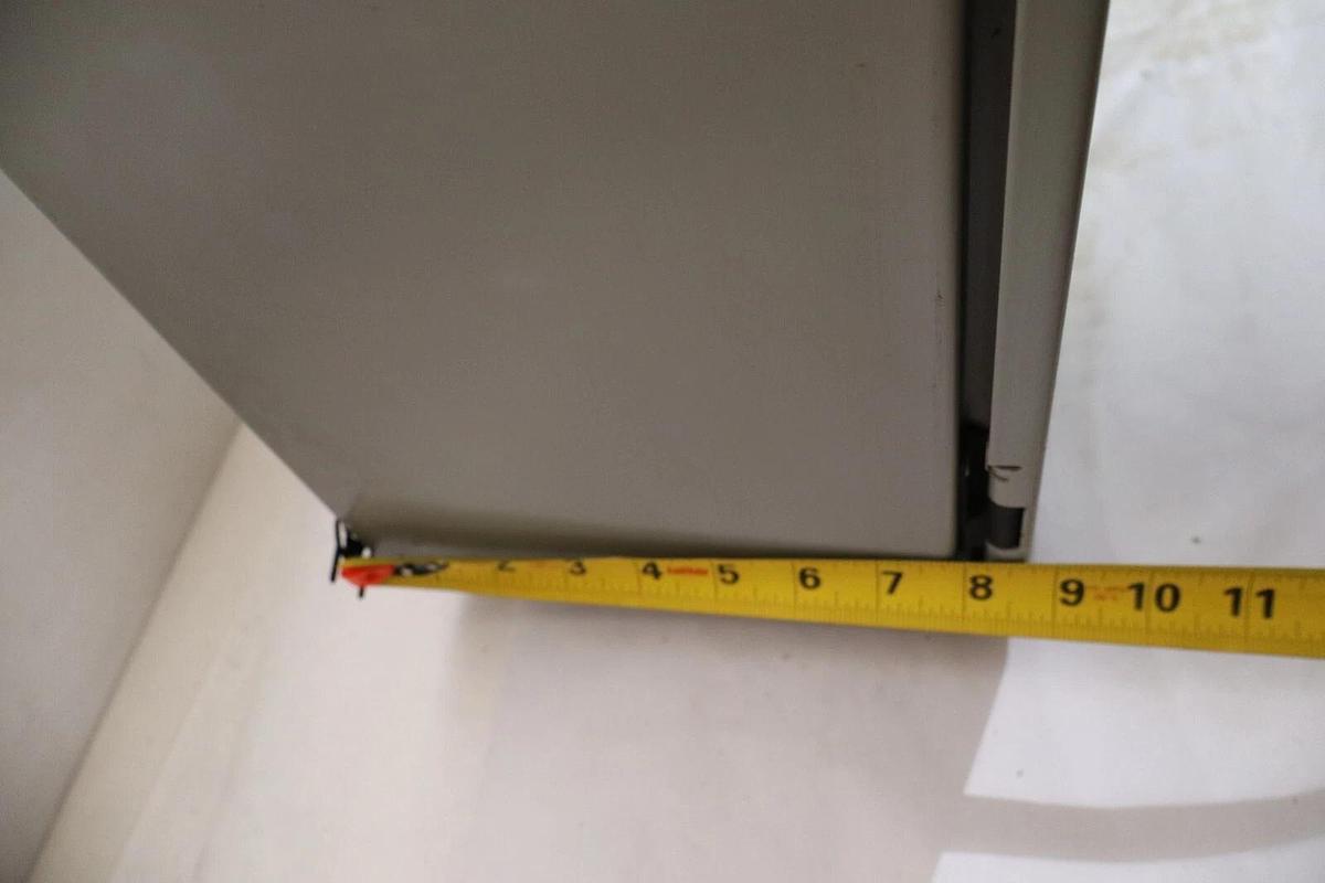 Used ALLEN BRADLEY 1000-10FHJ-BASE Series A Logix Panel Control Panel Box