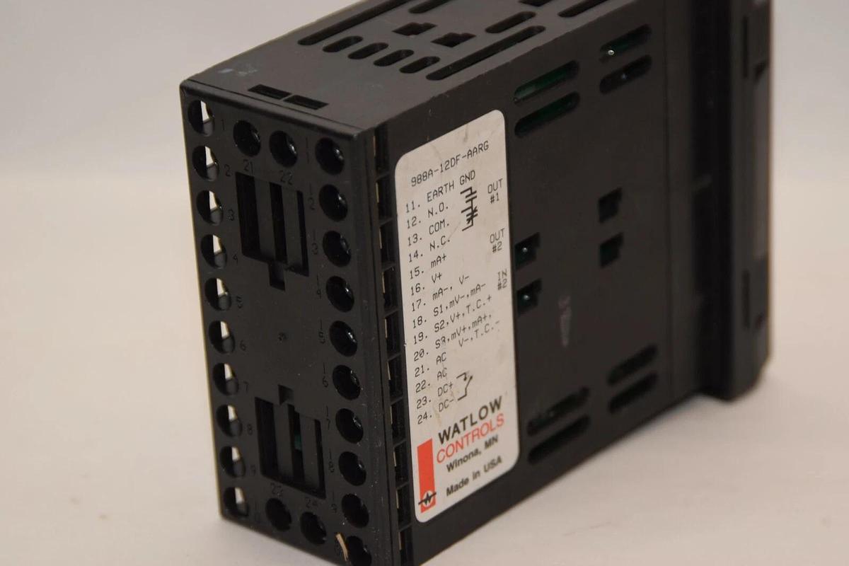 Used WATLOW 988A-12DF-AARG 988A12DFAARG Temperature Controller *Cracked*