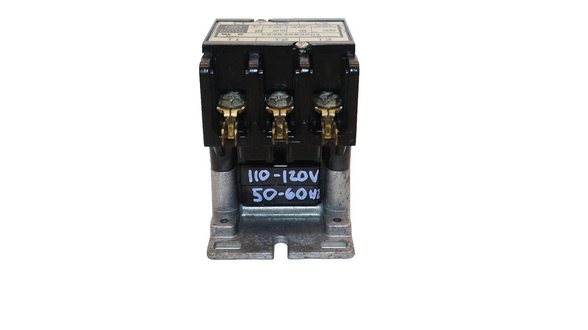GE , General Electric CR353AB3AA1 110-120V Coil Contactor (New)
