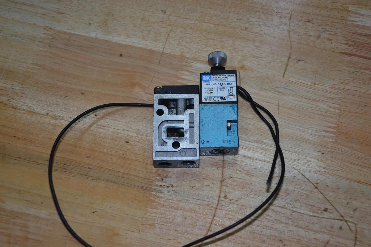 Used MAC 45A-L00-DAAB-4BA 45AL00DAAB4BA SOLENOID VALVE