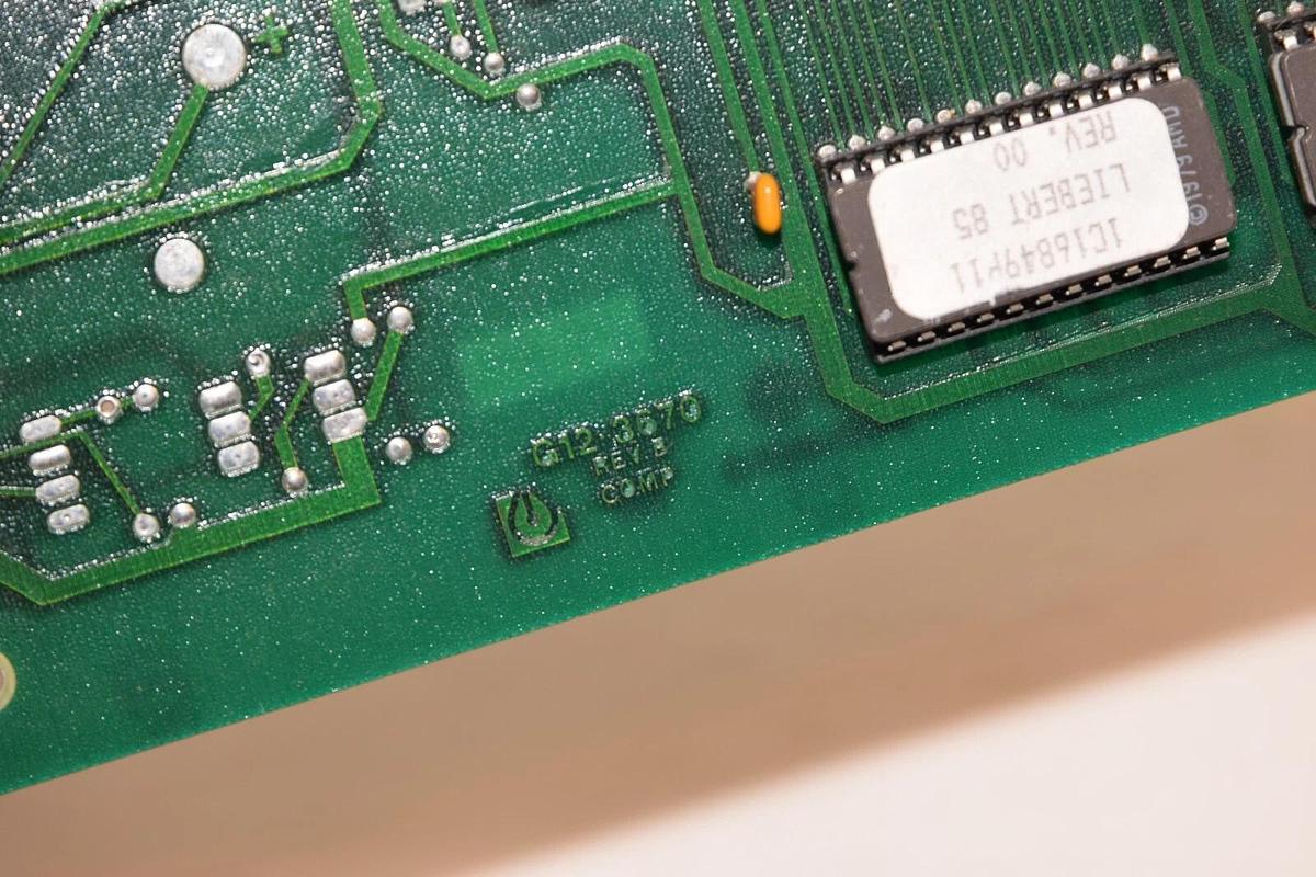 Used EMERSON / LIEBERT G12-3670 G123670 Rev B PCB Board