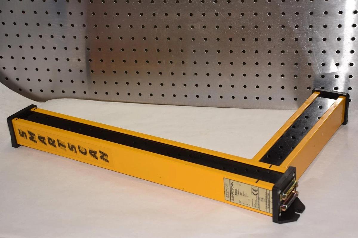 Used SMARTSCAN 5000 INFRARED SENSING LIGHT CURTAIN 5502APL2 Transmitter 022M376 24V