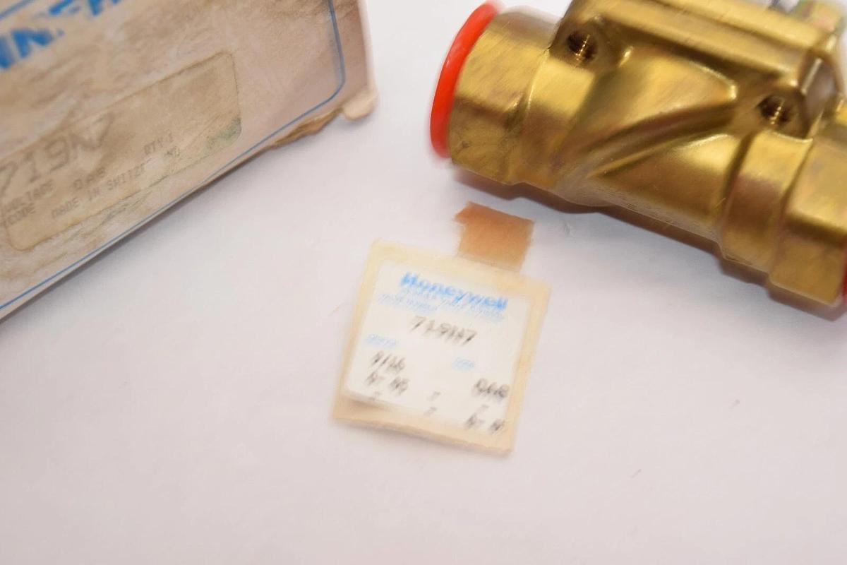 (NEW) HONEYWELL / SKINNER 719N7 2-way Valve 9/16" orifice