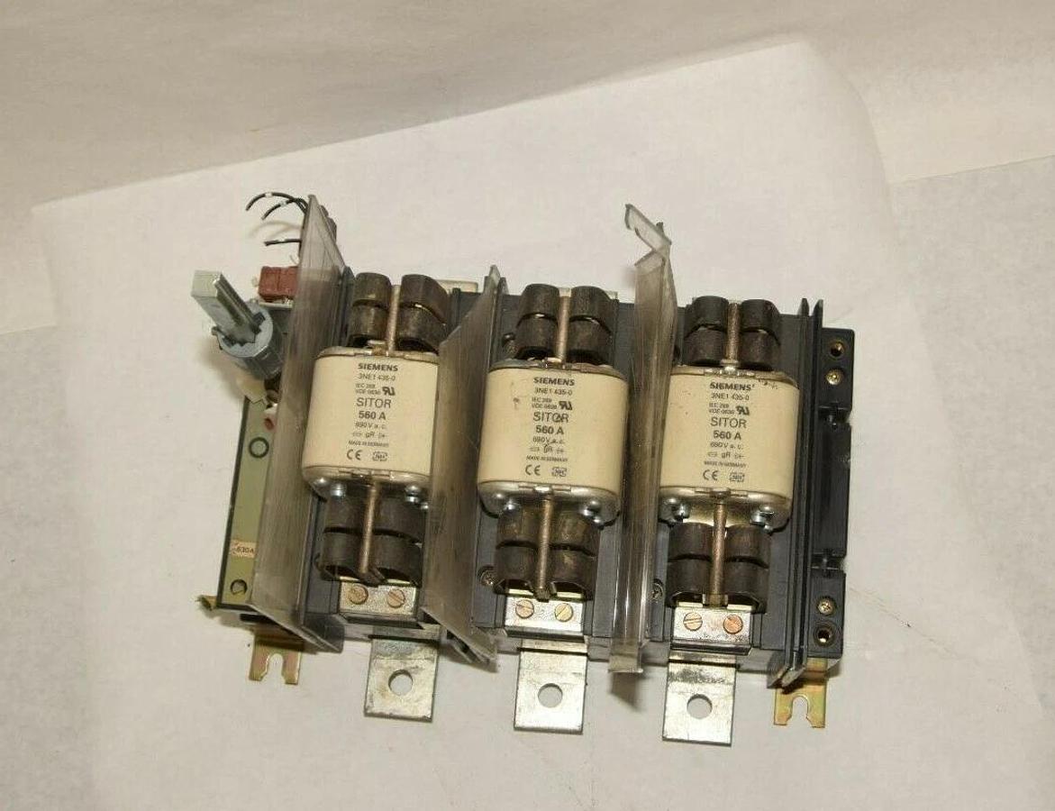Used SIEMENS 630 Amp Switch Fusible Disconnect with fuse  3KL61 30 1AB0 3KL6130-1AB0
