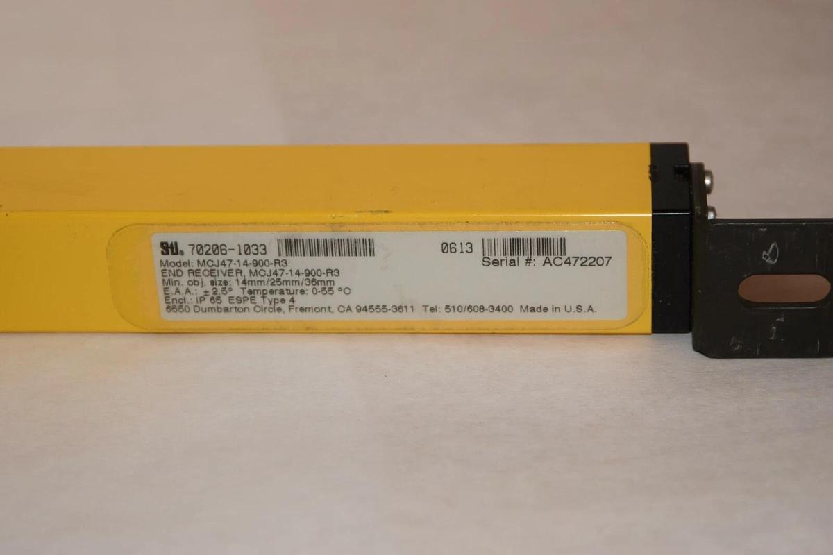 Used STI MCJ47-14-900-R3 70206-1033 Light Curtain Receiver