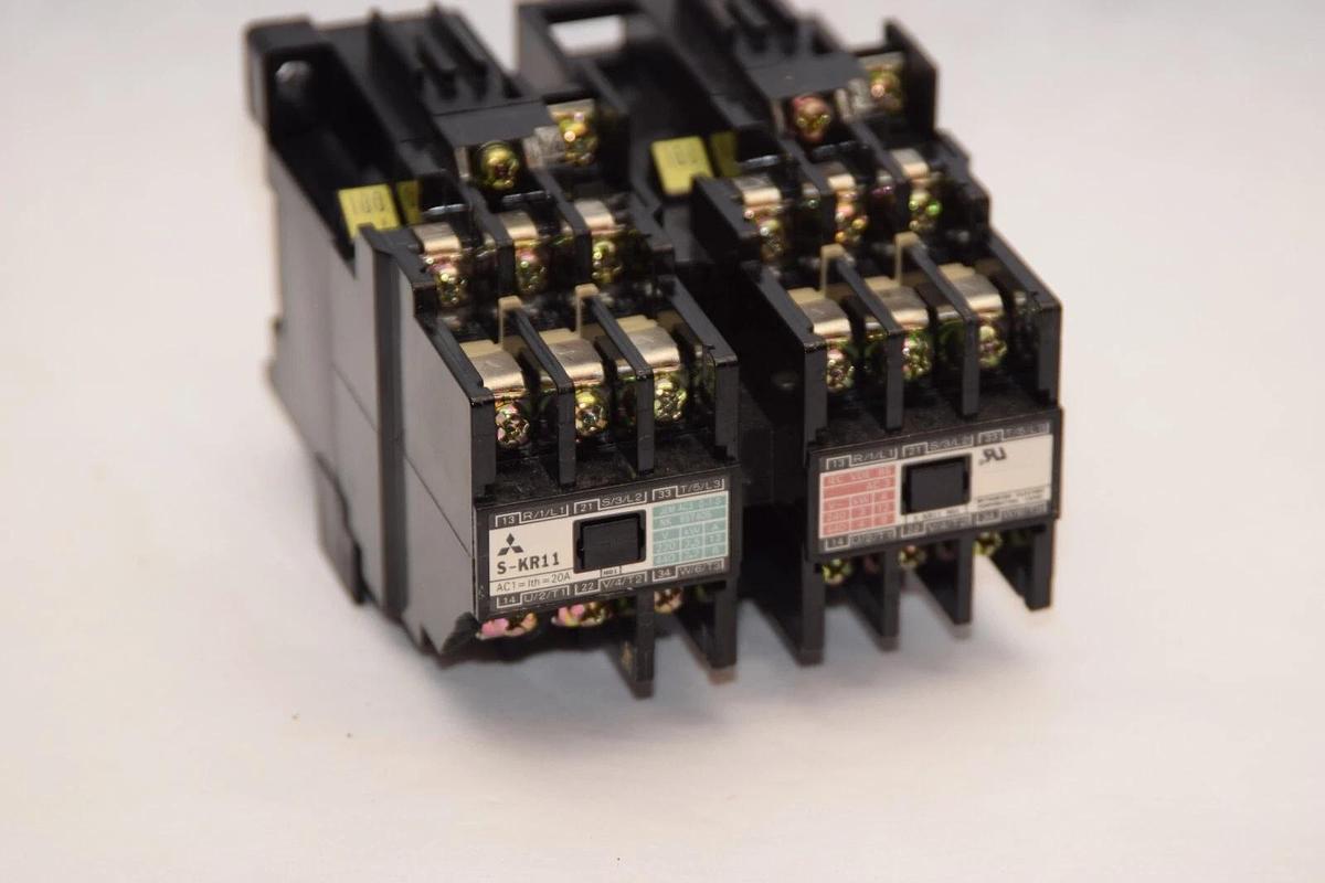 Used MITSUBISHI S-KR11 SKR11 Reversing Starter 100V Coil *Chipped*