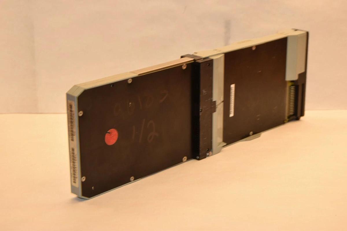 Used FOXBORO CM900HU-0A CM900HU0A CM900HU-OA 1891140219 Input/Output Module