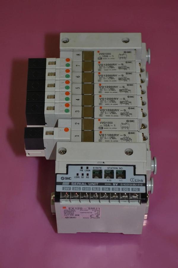 Used SMC MANIFOLD EX120-SMJ1 SOLENOID VALVE VQ1100RY-5 VQ1200RY-5 VVQ1000-10A-1
