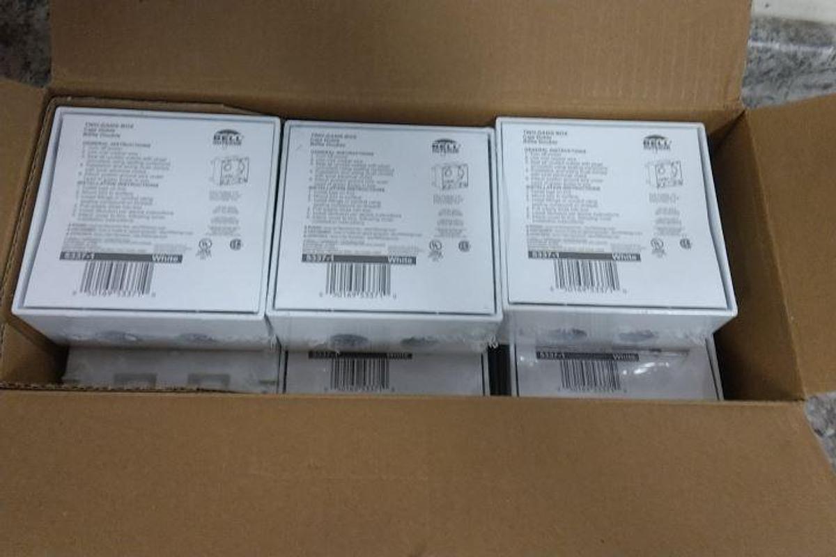 (NEW - LOT OF 40) HUBBELL 860 Blank Hand Box Cover
