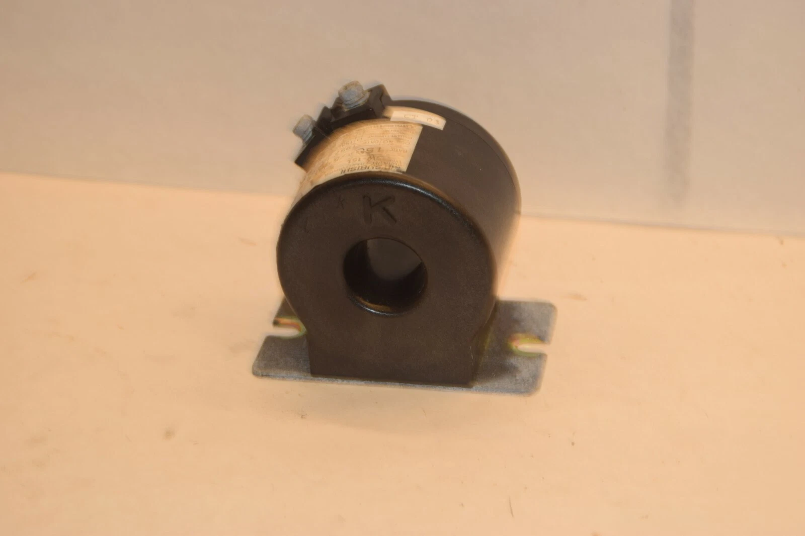 Used MITSUBISHI ELECTRIC CW-15L CW15L 150@5A 15VA 50/60Hz CURRENT TRANSFORMER