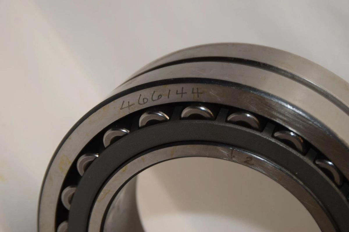 (New) SKF 466144 Spherical Roller Bearing P219-031