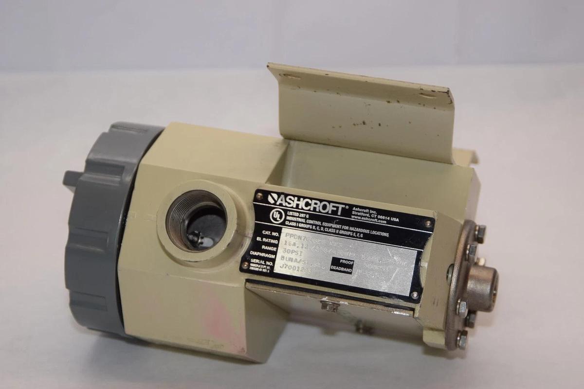 Used ASHCROFT PPDN7GGB25 XK3 15A 125/250/480Vac 30/500psi Pressure Sensor Switch