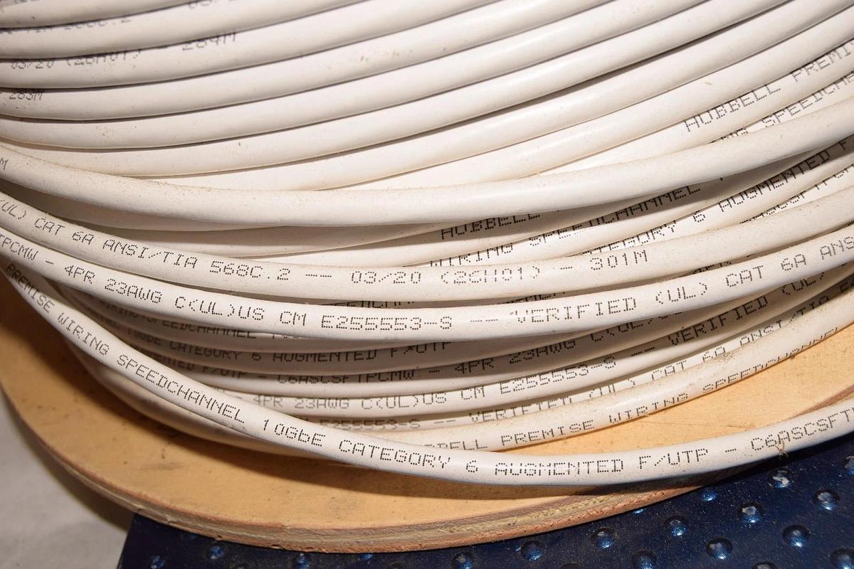 980' Hubbell Cat 6A Wire Speedchannel Shield F/UTP 10Gbe C6ASCSFTPCMW 4PR 23AWG