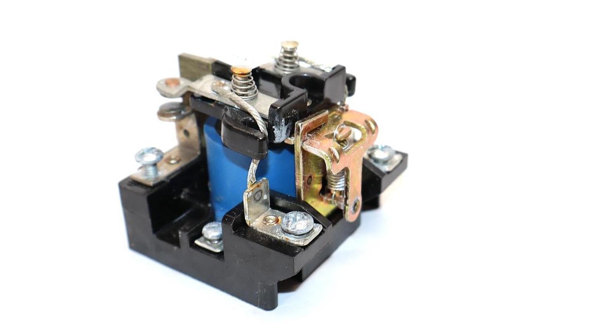 Used (Lot of 2) ZENITH CONTROLS K-1120 , K1120 120V Control Relay