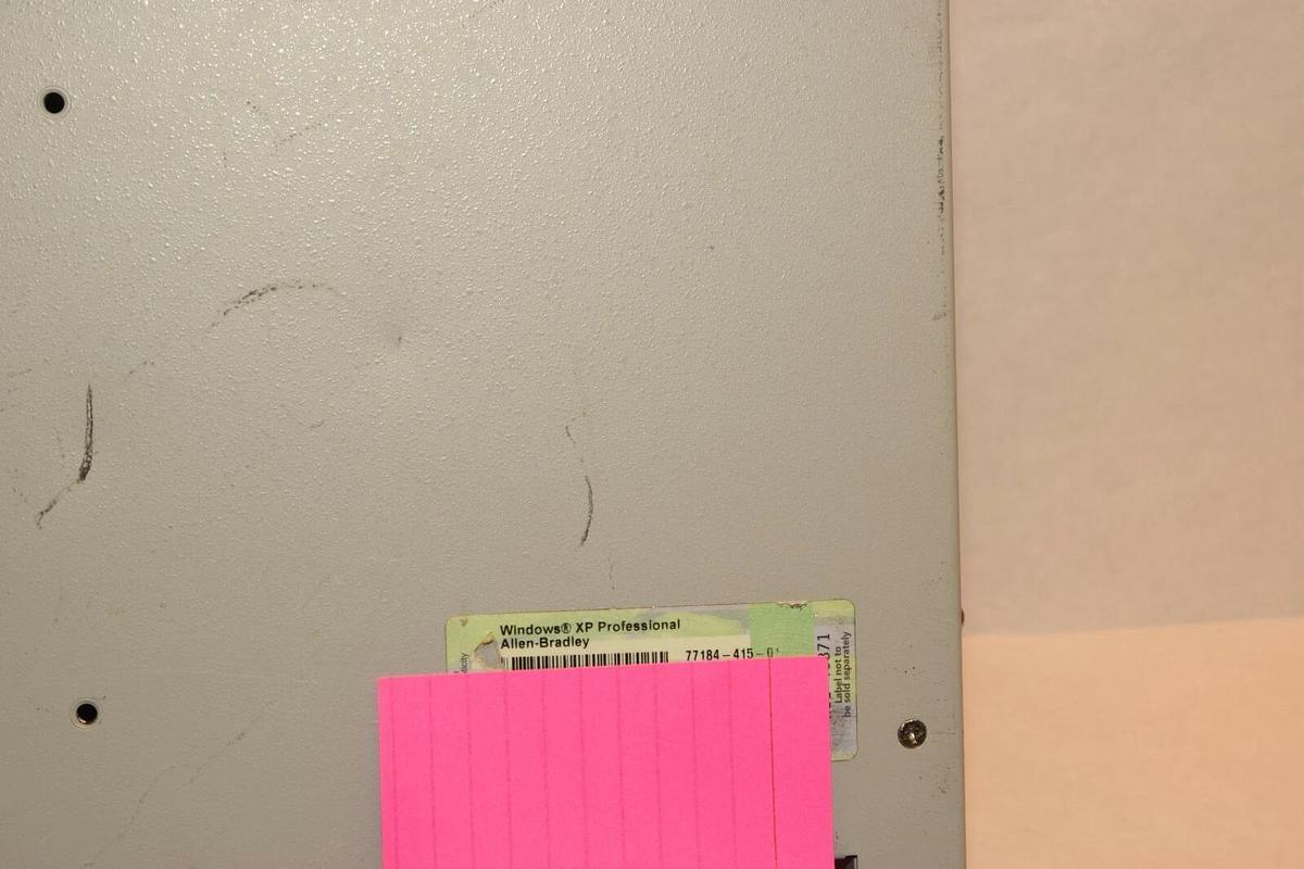 Used ALLEN BRADLEY 6181P-15NP2KH VersaView 1500P Operator interface INTEGRATED SYSTEM