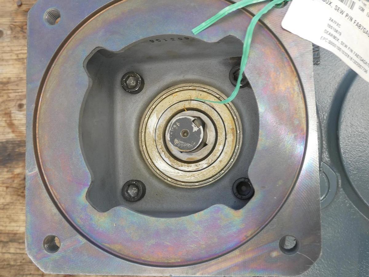 Refurbished Sew Eurodrive Gearbox FA87GAQA190/3, 262 2A7F2C10515879 FA87GAQA190/3,262 11.5:1