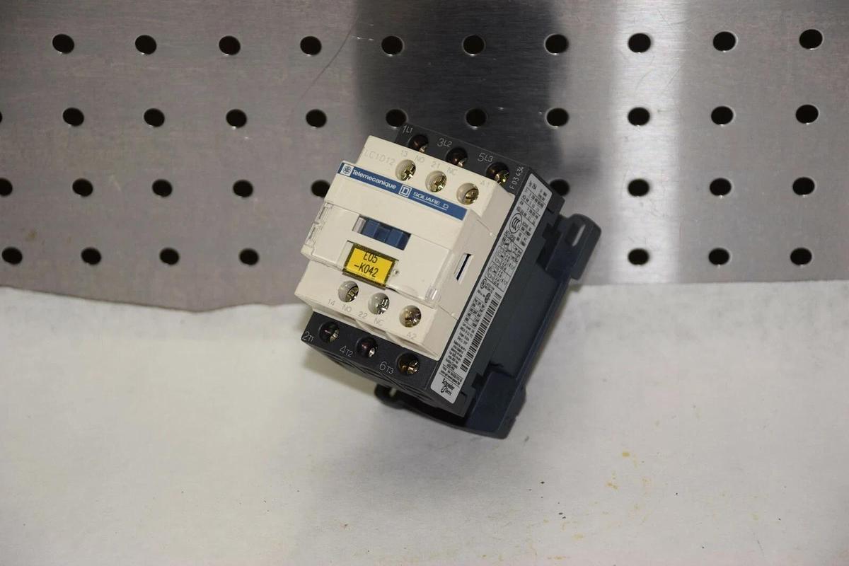 Used SQUARE D / TELEMECANIQUE LC1D12 E05-K042 25A 600V 6kV CONTACTOR