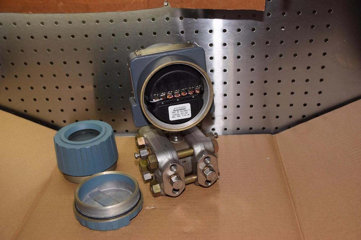 FOXBORO 823DP-I3S1NM2-AM 12.5-65VDC 3000psi ELECTRONIC TRANSMITTER NEW