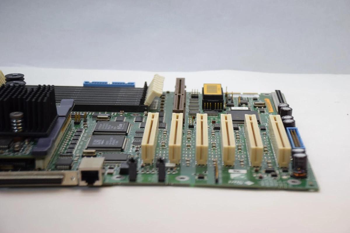 Used SUN SPARCengine 4559-08 Rev 51 , YWP-C , Y9XXE9052H6 Motherboard Card