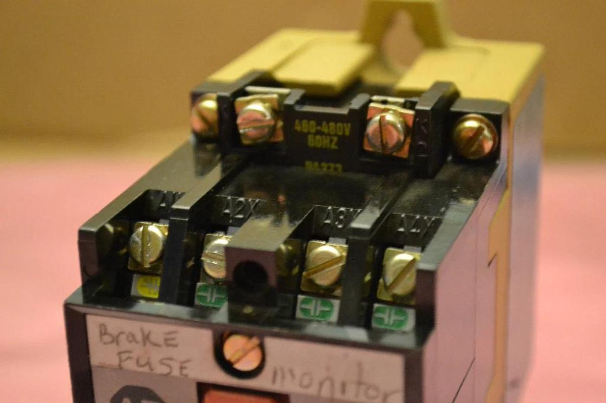 Used Allen Bradley AC Relay 600V 700S-P310A1  700SP310A1