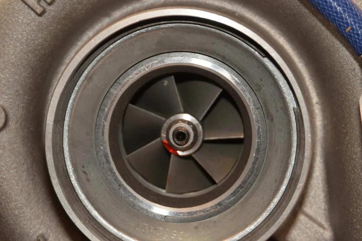 (New) Holset Nos OEM Cummins Holset Turbo 3527758 FLM6 5321910 H100654032