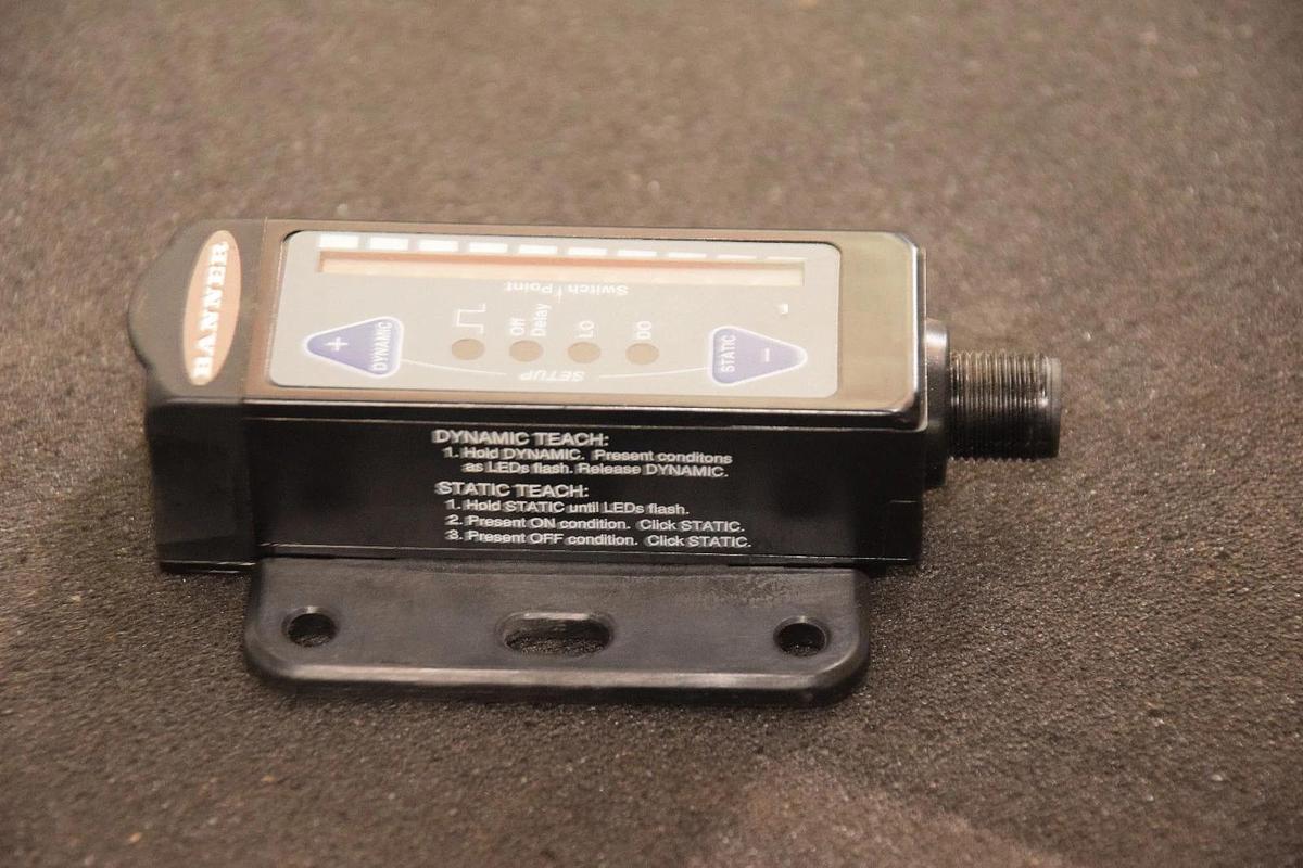 Used BANNER ENGINEERING R55FPGQ Fiber Optic Sensor R55F