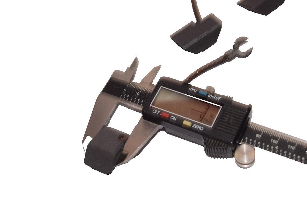 135 Carbon Motor Brush Brushes 1-1/4" x 1/2" x 3/4"  (Lot of 3 - New)