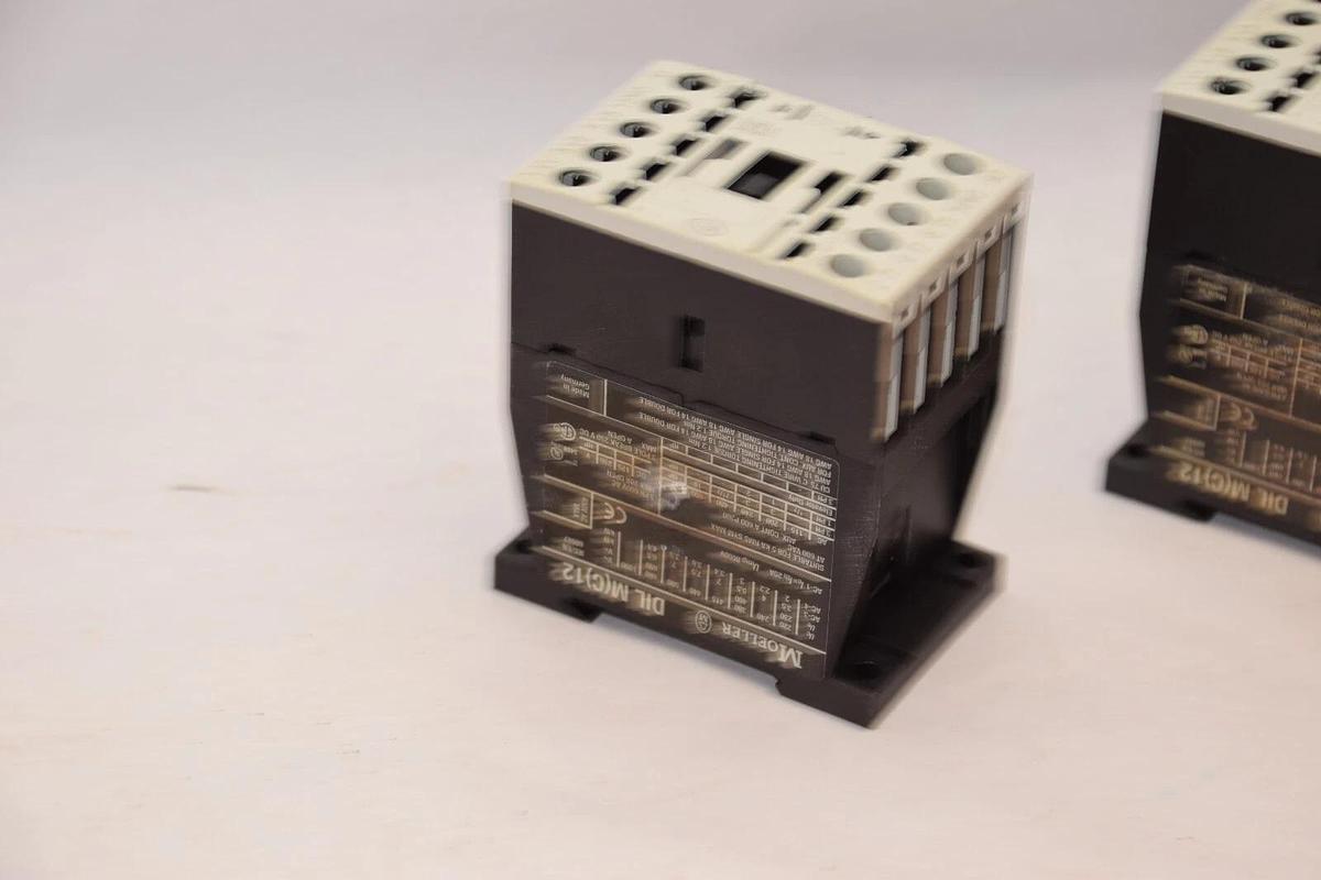 Used (Lot of 2) MOELLER DILM12-10 24Vdc Contactor